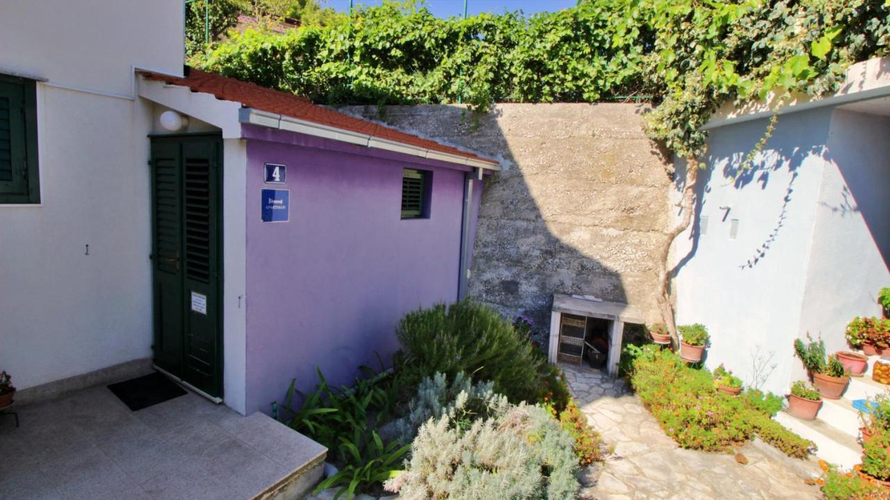 Seaside Apartment Omis Bagian luar foto
